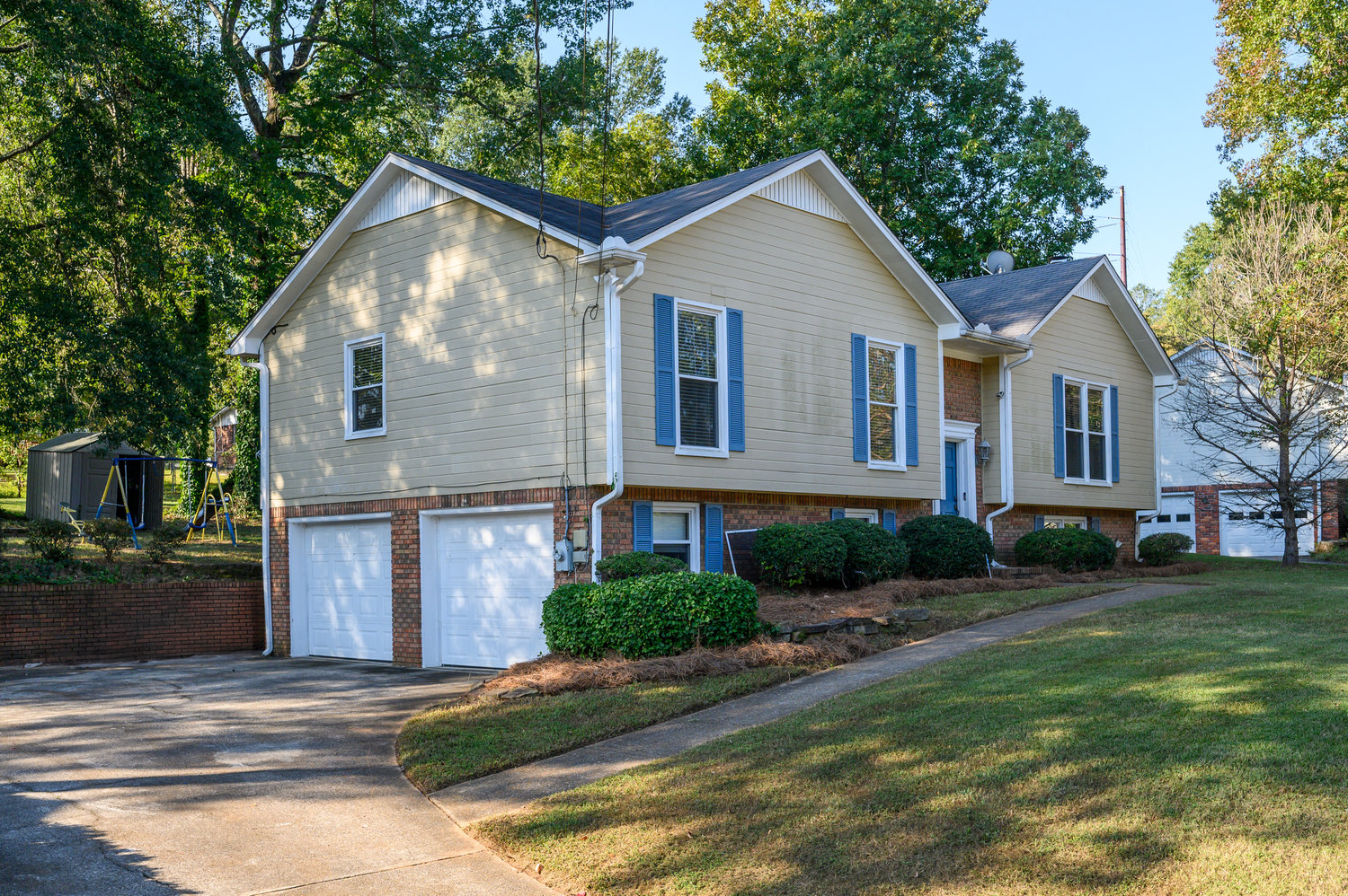 Virtual Tour of Birmingham Metro Real Estate Listing For Sale | 315 40th Avenue NE, Birmingham, AL 35215